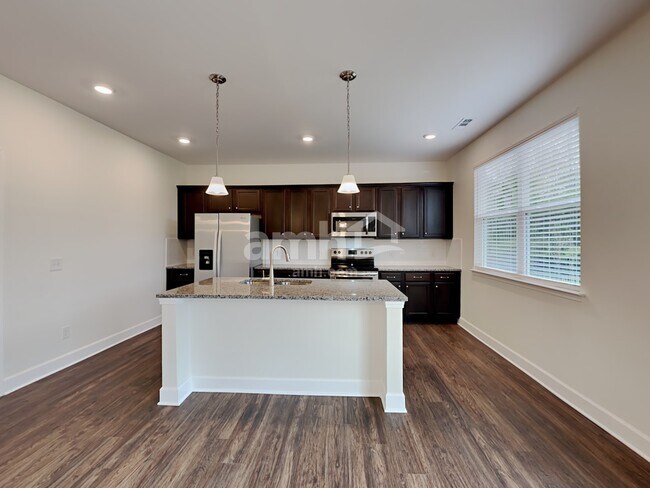 Building Photo - 1028 Bluewater Point Drive