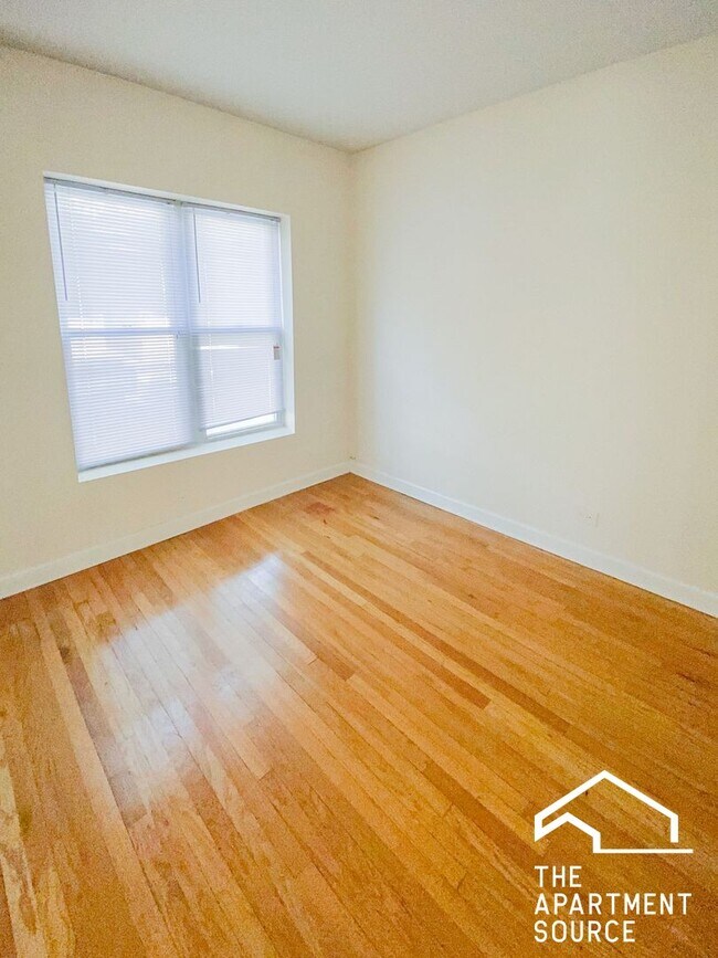 Foto del edificio - 851 W Cornelia Ave