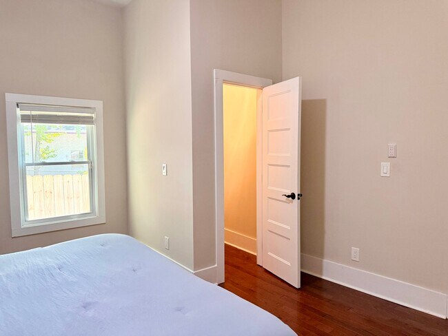 Foto del edificio - 906 Metropolitan Pkwy SW