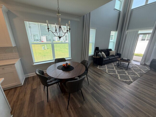 Foto del edificio - Room in Townhome on Keeton Ln