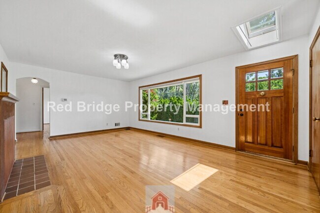 Foto del edificio - 5025 SW Illinois St