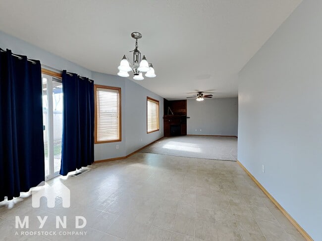 Building Photo - 16303 NE 43rd Way