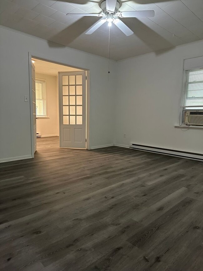 441 W Church St Unit 1, Slatington, PA 18080 Room for Rent in