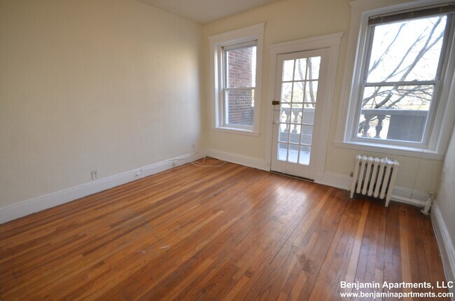 Building Photo - 15 Egremont Rd