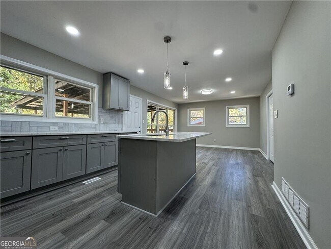 Foto del edificio - 3489 Creighton Rd SW