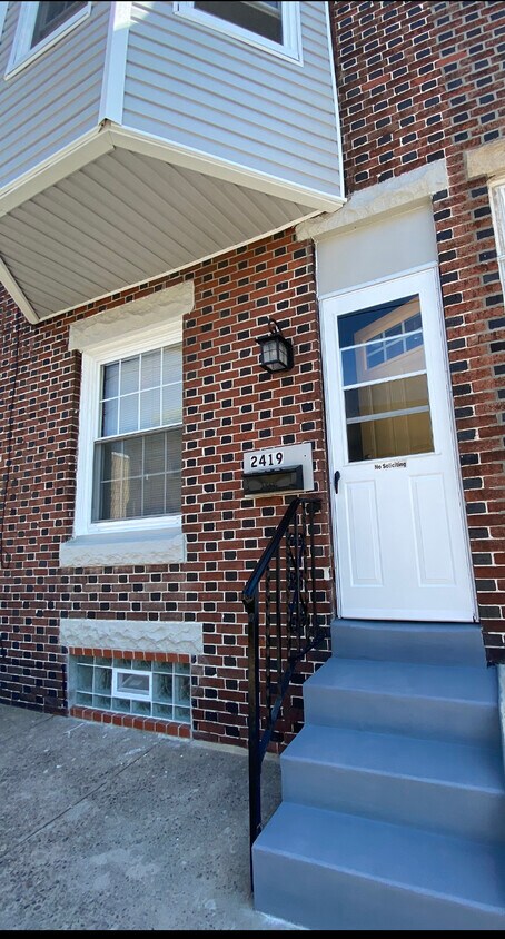 Primary Photo - 2419 Duncan St
