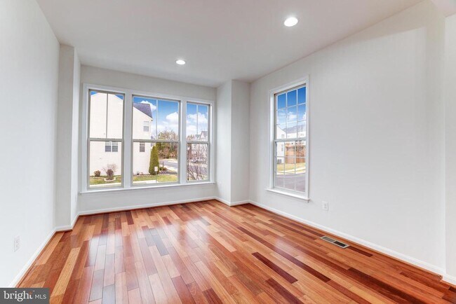 Foto del edificio - 42639 Chisholm Dr