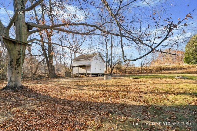 Building Photo - Enchanting 175-year-old farmhouse in the h...