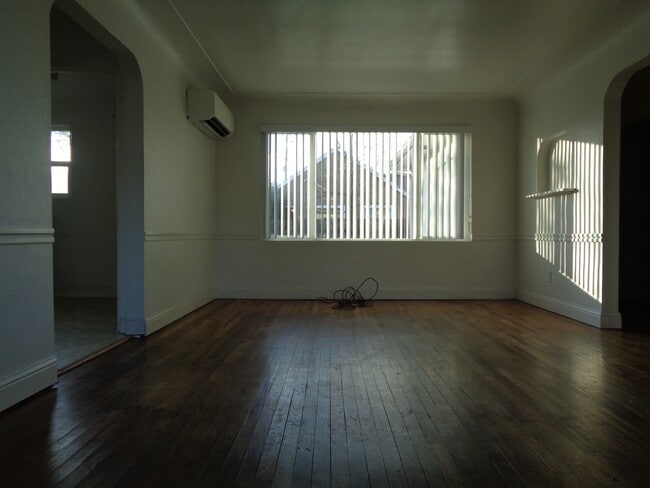 Foto del edificio - 2515-MHH2515 Laurel Ave NE