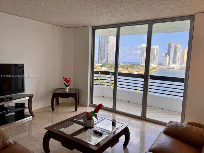 Foto del edificio - 3600 Mystic Pointe Dr