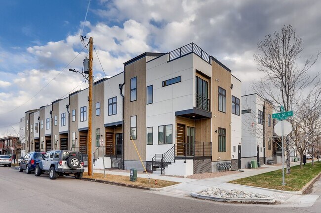 Building Photo - Sunnyside 3 Bedroom Townhomes for Rent
