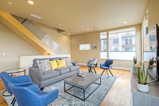 Building Photo - Ballpark Townhomes