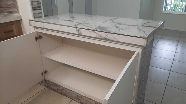 Foto del edificio - 5990 Pine Cone Ct