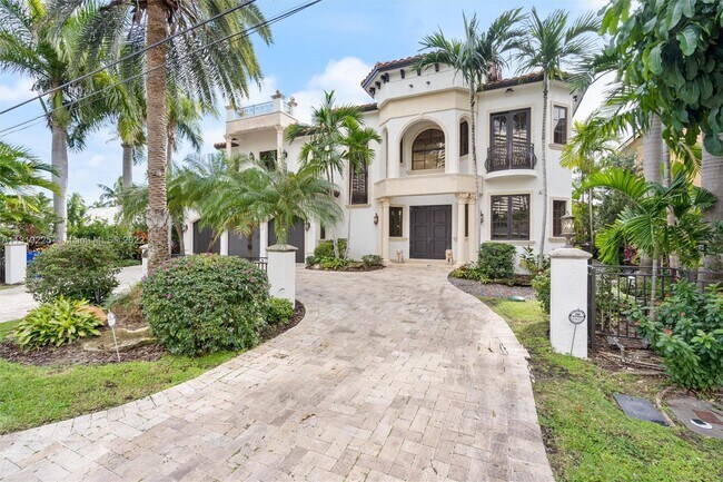 Foto del edificio - 3380 NE 170th St