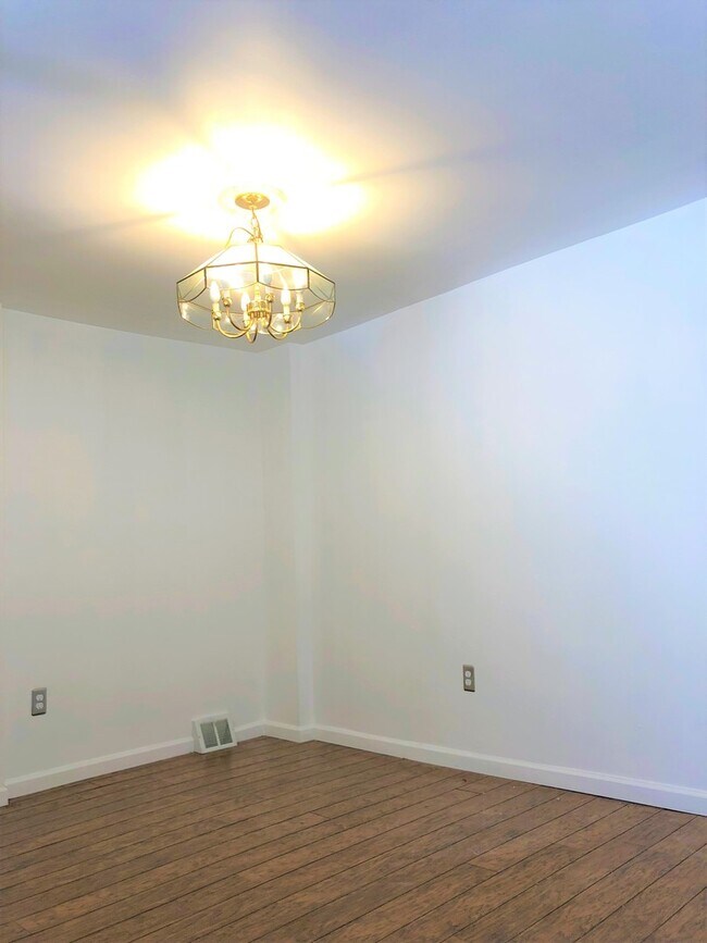 Foto del edificio - Beautiful 2-Bed Townhome in Fishtown! Avai...