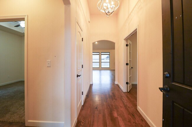 Foto del edificio - LARGE 3 Bed | 2 Bath | PLUS Flex Room | Broken Arrow
