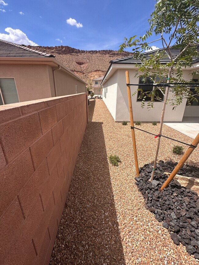 Foto del edificio - 2677 E Palm Cove Ave