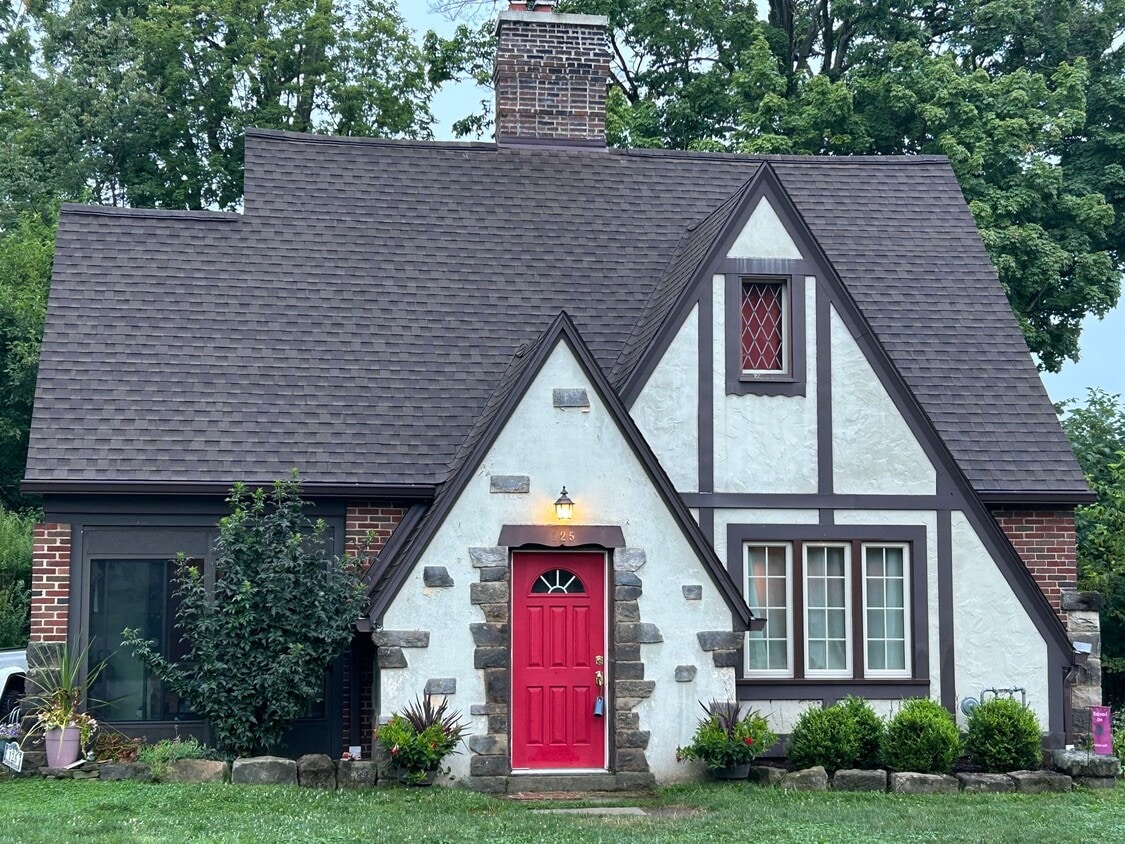 Primary Photo - 125 Withers Dr