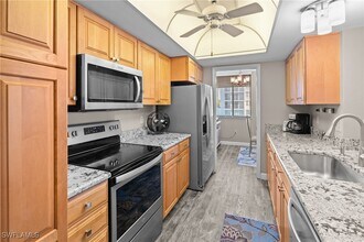 Building Photo - 10420 Gulf Shore Dr