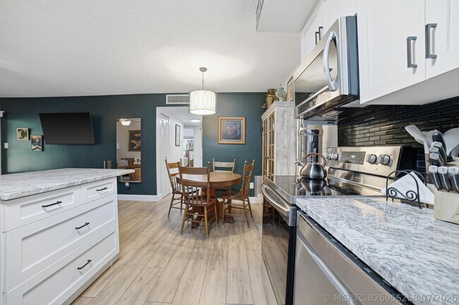 Building Photo - 9412 S Belfort Cir