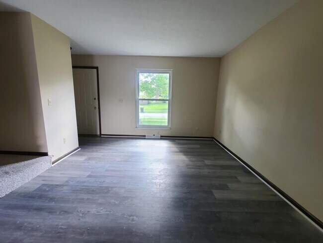 Foto del edificio - 5076 Godown Rd