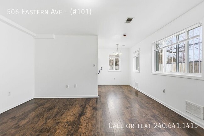 Foto del edificio - 506 Eastern Ave NE