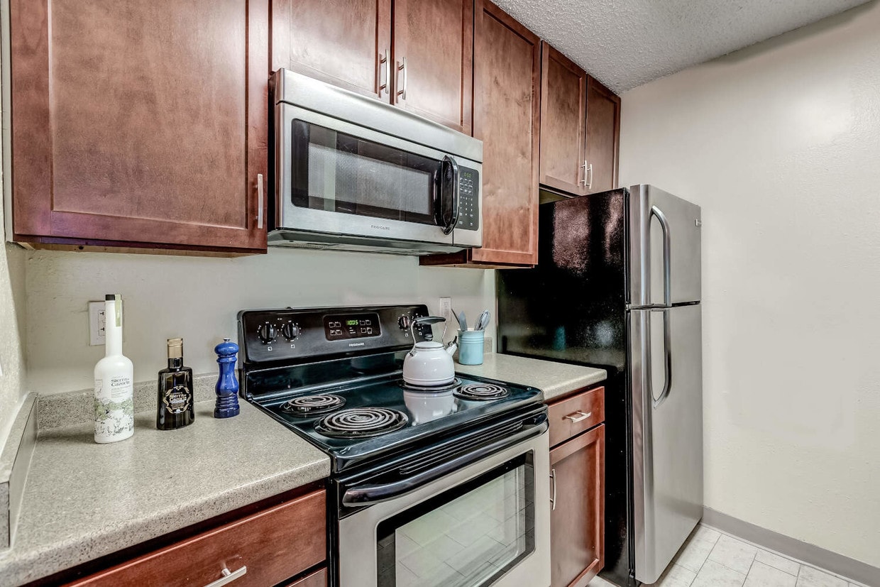 Falls Green Apartments Falls Church, VA