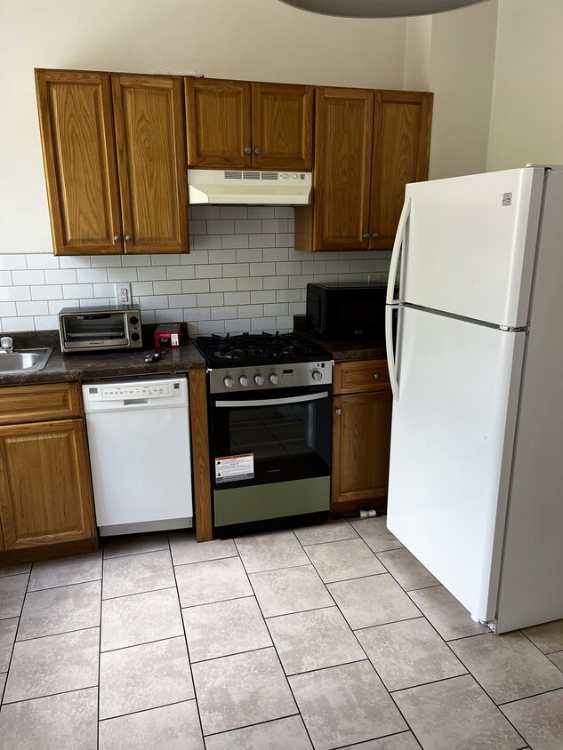 Kitchen - 3124 W Diamond St (Philadelphia, PA)