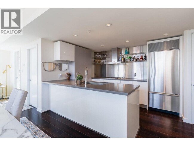 Photo du bâtiment - 1901 788 RICHARD STREET