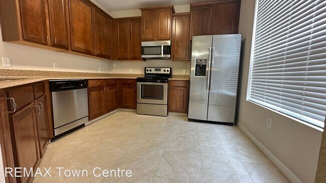 Building Photo - 3 br, 2.5 bath House - 1532 Broken Oak dr....