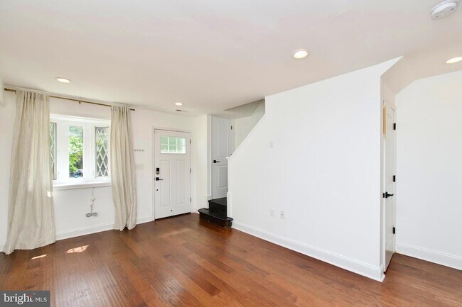 Foto del edificio - 4356 D St SE