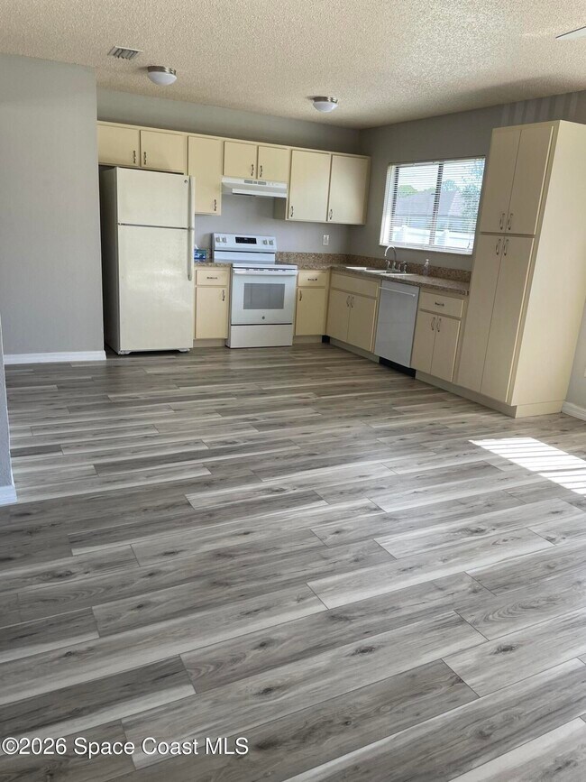 Building Photo - 1597 Jupiter Blvd NW
