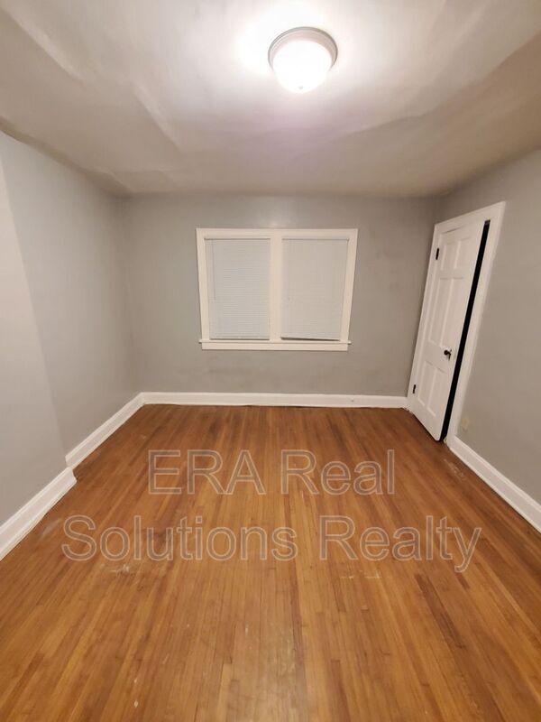 Foto del edificio - 1577 Cordell Ave