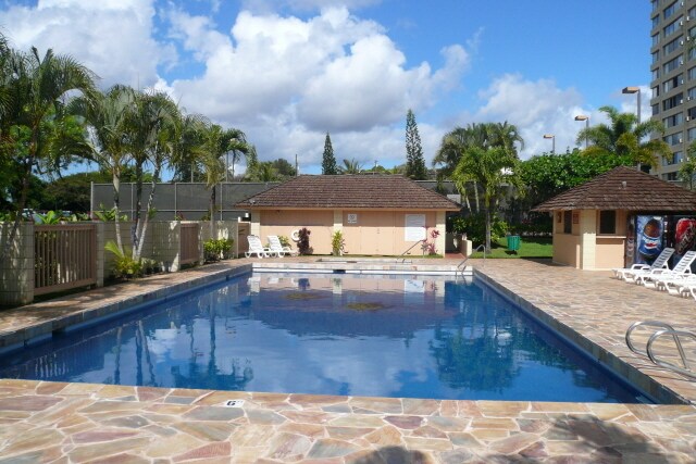 Building Photo - 1060 Kamehameha Hwy