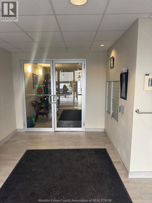 Building Photo - 4500 Ypres Ave