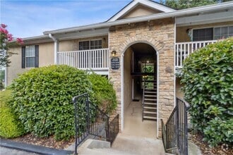 Building Photo - 3155 7 Pines Ct