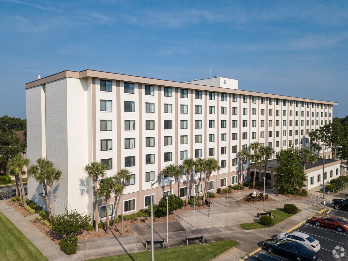 Foto principal - Central Manor Apartments