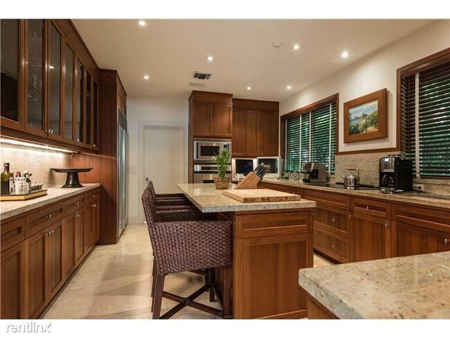 Building Photo - 4 br, 6 bath House - 34 Lagorce Cir