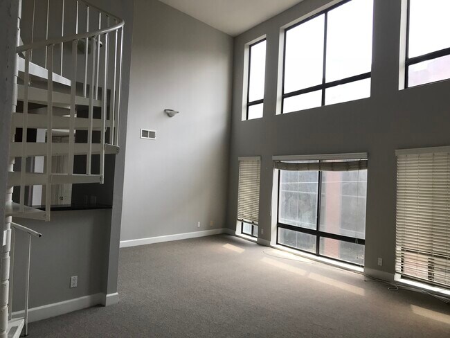 Foto del edificio - 1633 S Bentley Ave