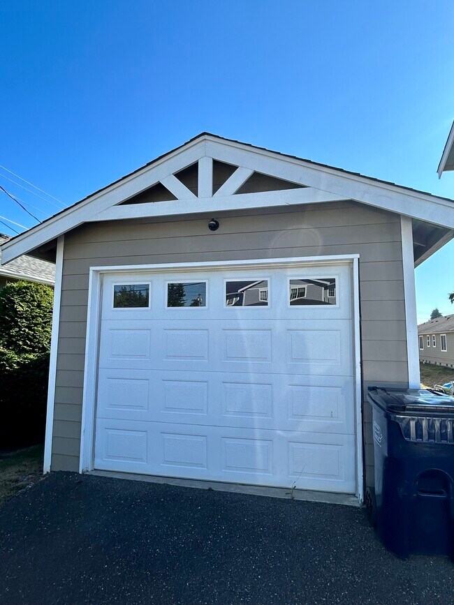 Foto del edificio - 310 Nooksack Ave
