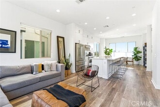 Building Photo - 70 Ebb Tide Cir