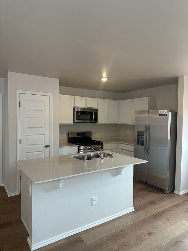 Foto del edificio - *Start 2026 Rent FREE!* Brand New Three Bedroom | Two Bathroom Home in Oklahoma city