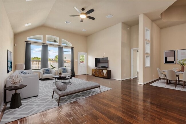 Building Photo - 31926 McKinley Run Dr