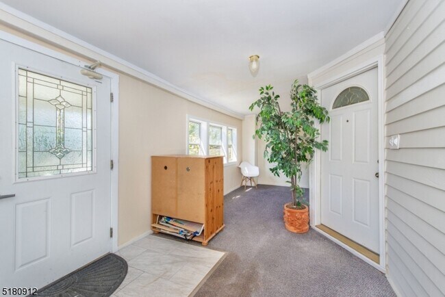Building Photo - 151 Claremont Ave