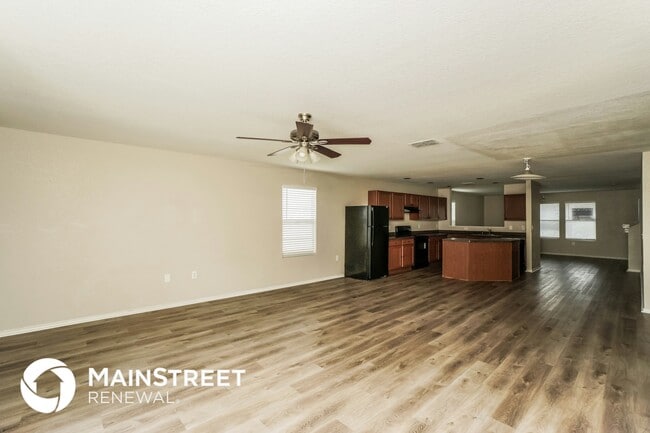 Building Photo - 5910 Linda Vista