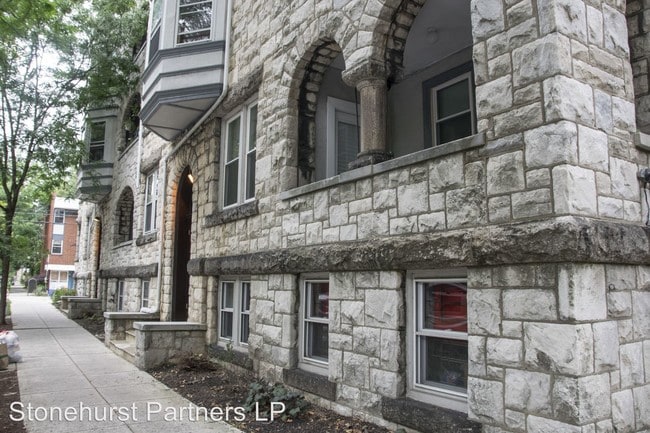 Building Photo - 419-423 S 45th St