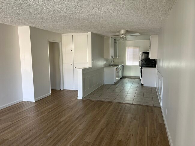 Foto del edificio - 1172 E 1st St