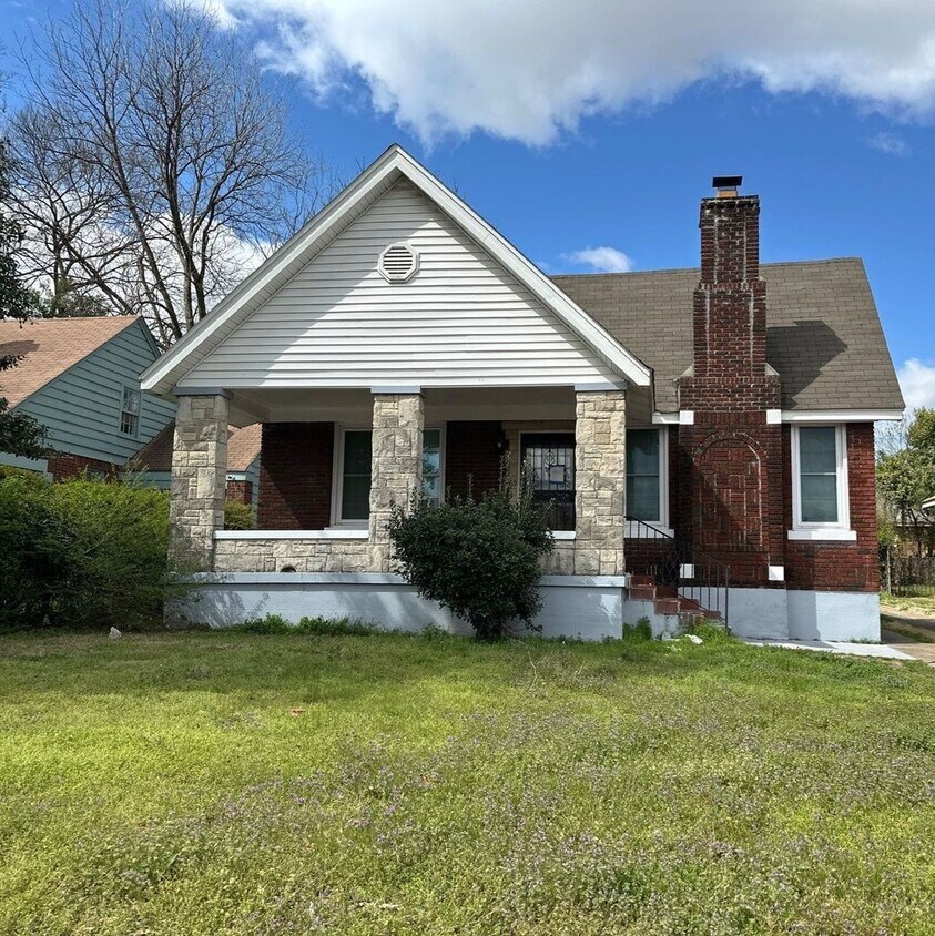 Foto principal - 965 University St
