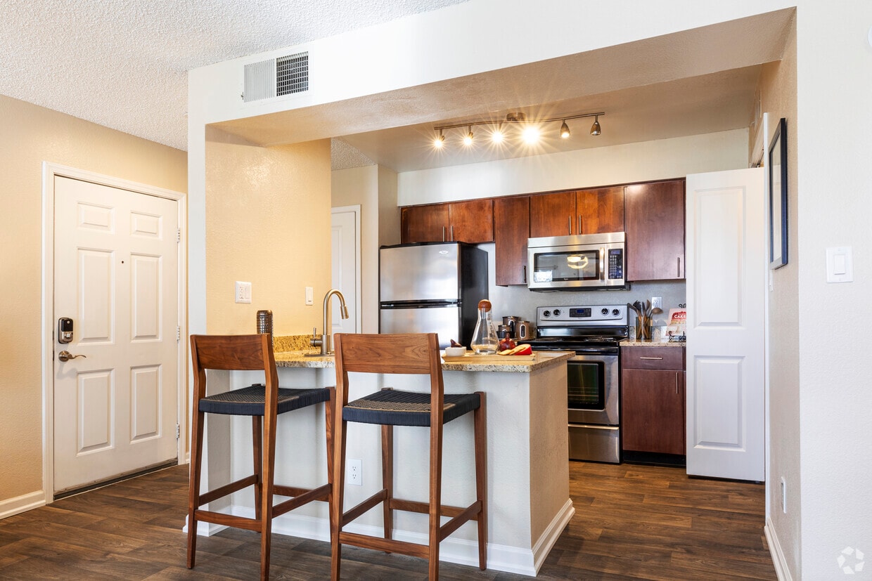 River Walk at Puerta de Corrales Apartments in Albuquerque, NM