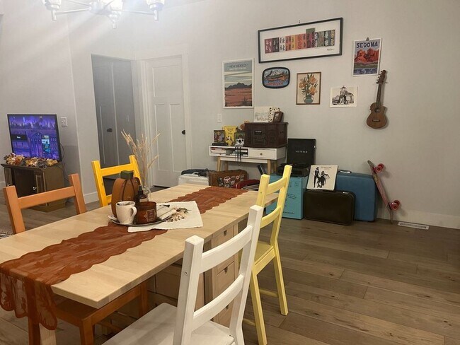 Foto del edificio - 2023 N 3830 W